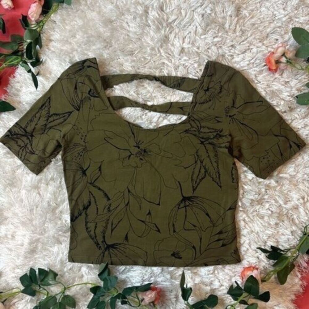GUESS Cayla Cage-Back Exotic Top Green Size M